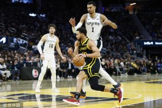 卡塞米罗立 卡塞米罗立