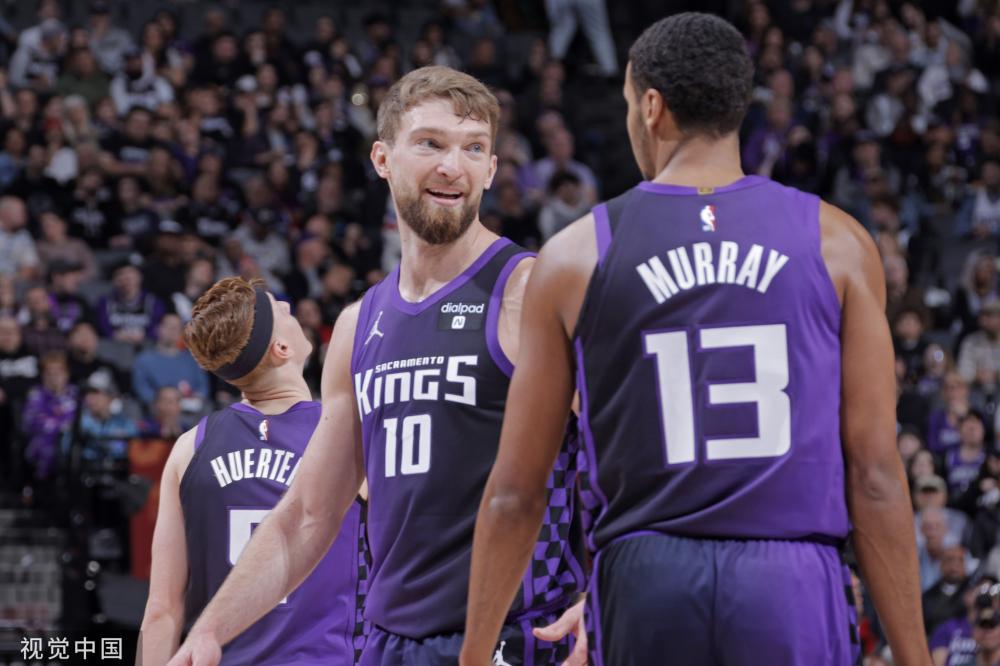 足球创造更 足球创造更