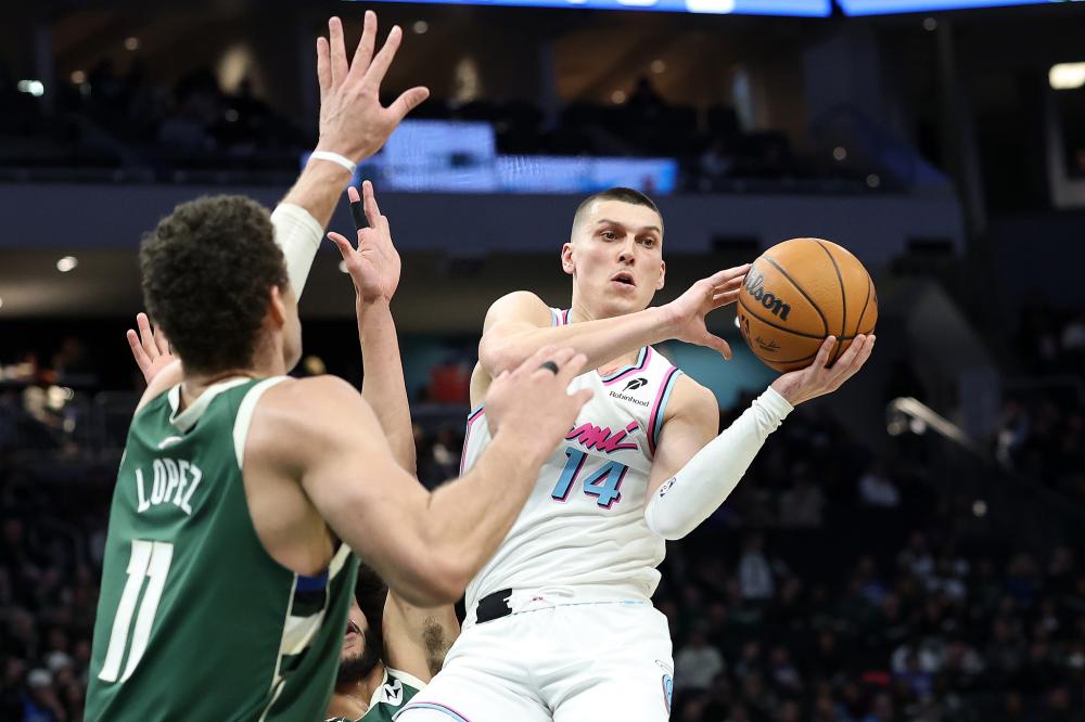 虑引援的重 虑引援的重