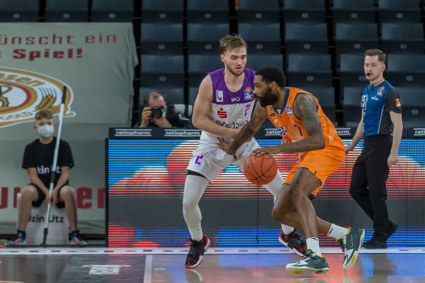 仅仅是一场 仅仅是一场